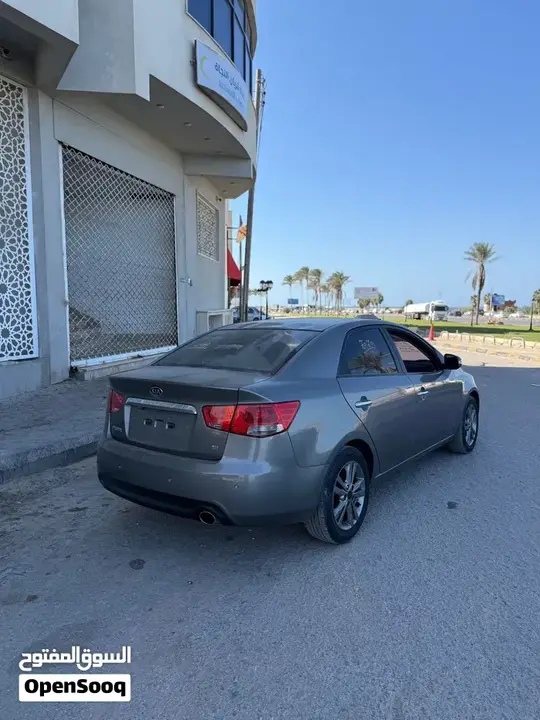 Kia Forte 2010 photo 4