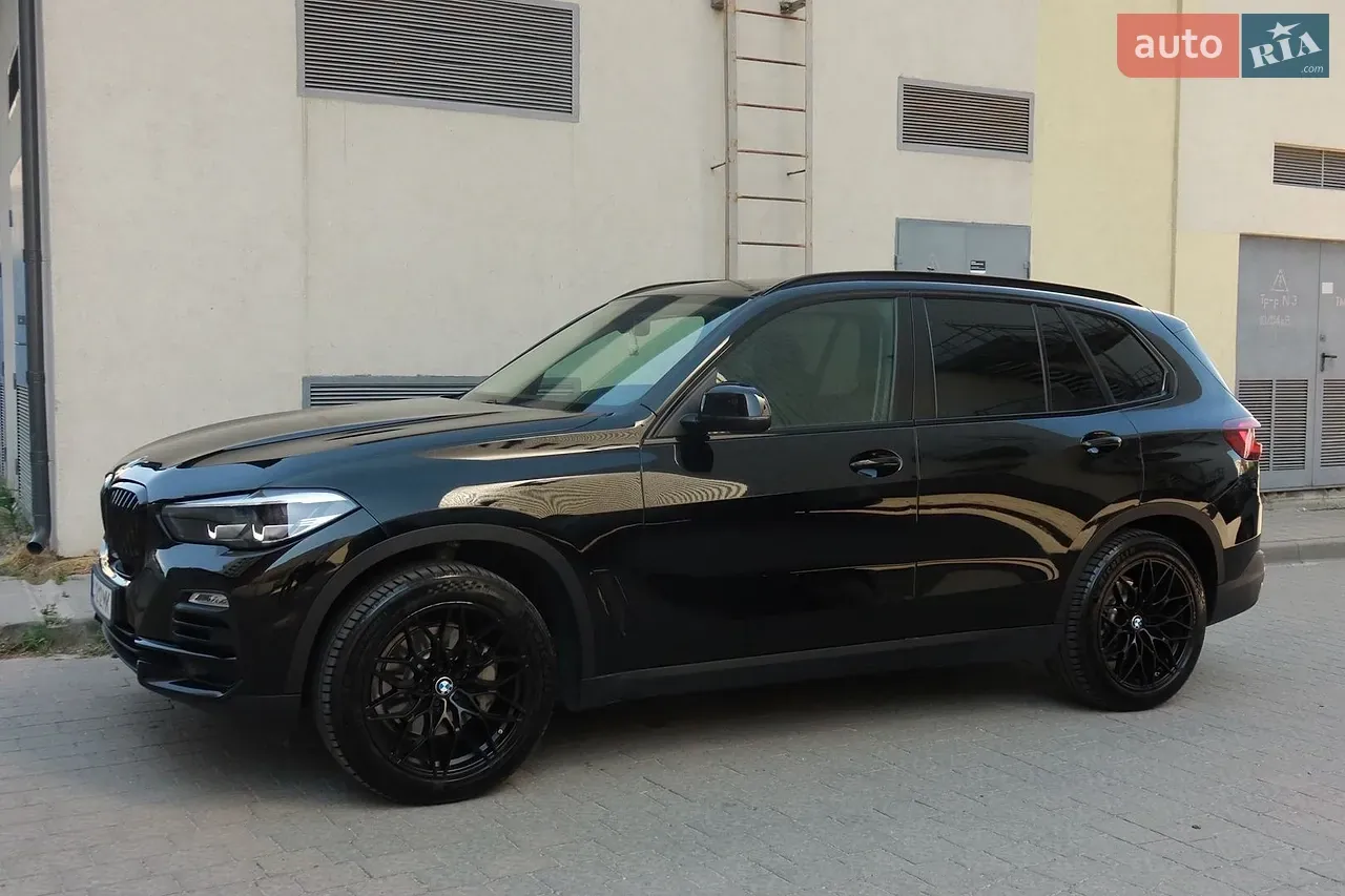 BMW X5 2021 photo 2