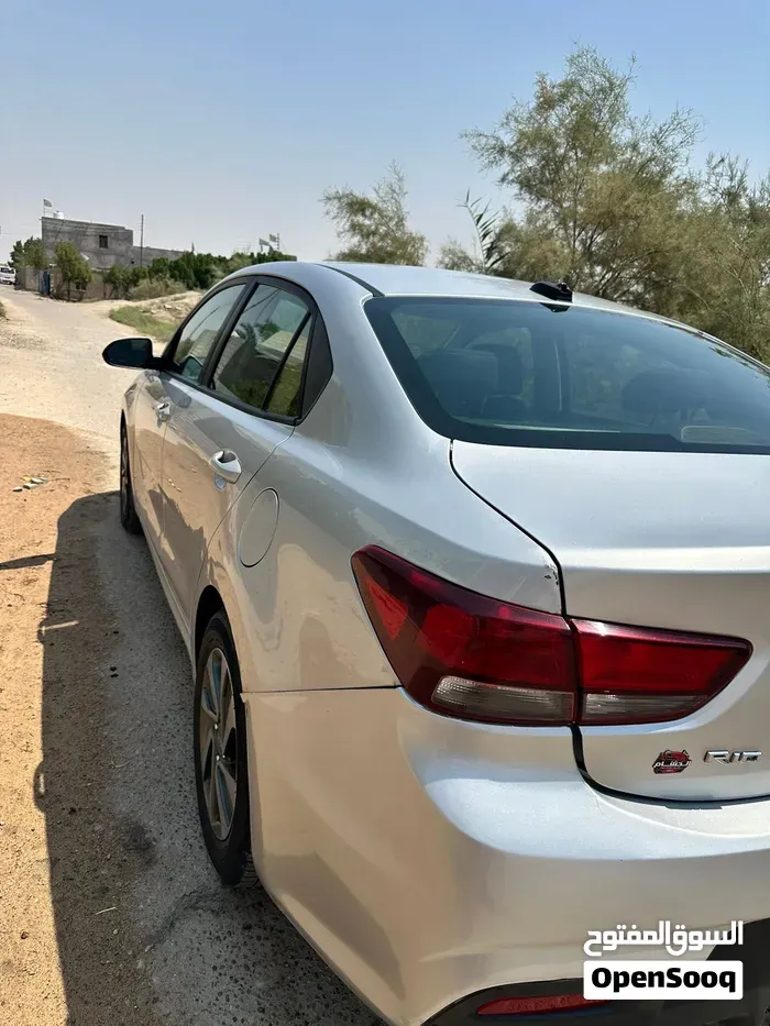 Kia Rio 2018 photo 2