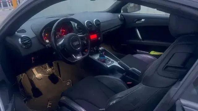 Audi Tt 2011 photo 3