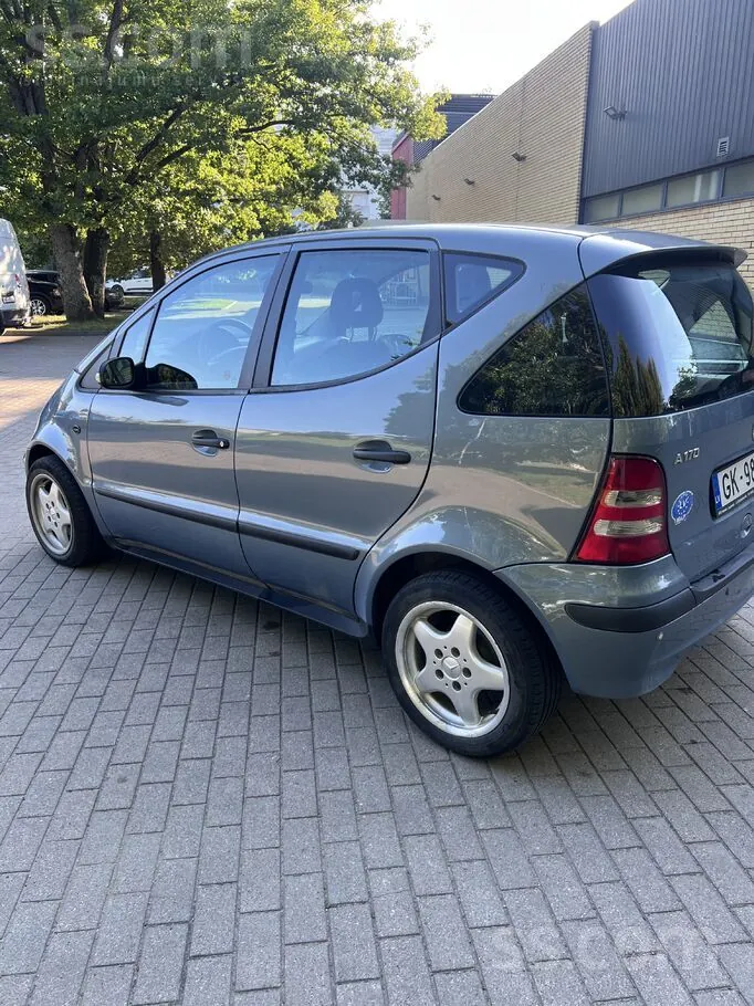 Mercedes-Benz A170 2003 photo 2