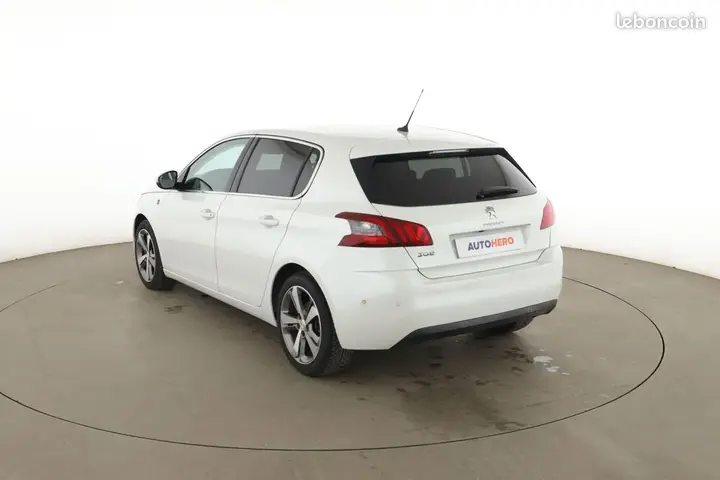 Peugeot 308 2019 photo 2
