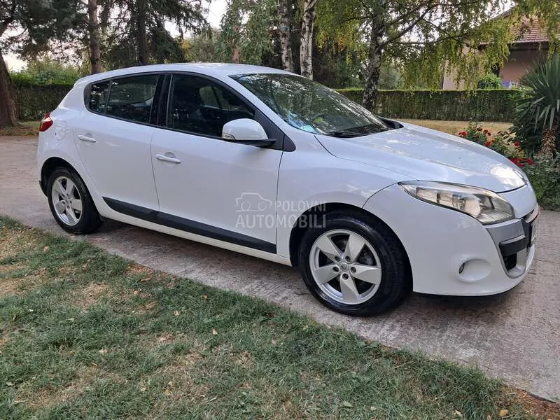 Renault Megane 2010 photo 3