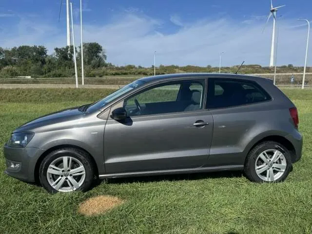 Volkswagen Polo 2012 photo 2