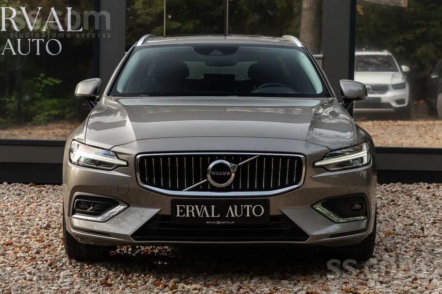 Volvo V60 2021 photo 2
