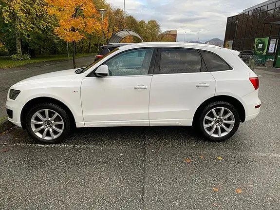 Audi Q5 2011 photo 2