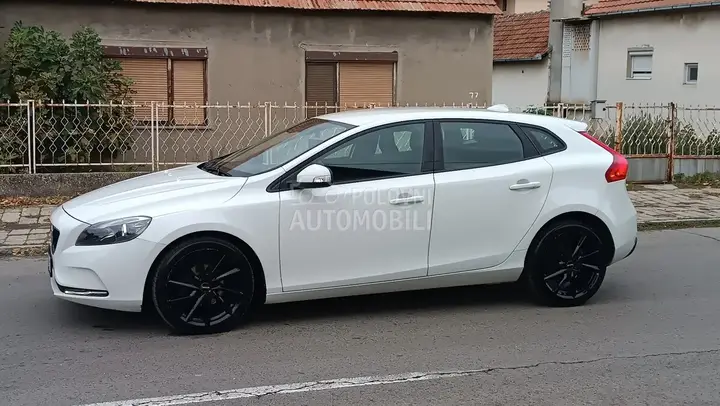 Volvo V40 2017 photo 4