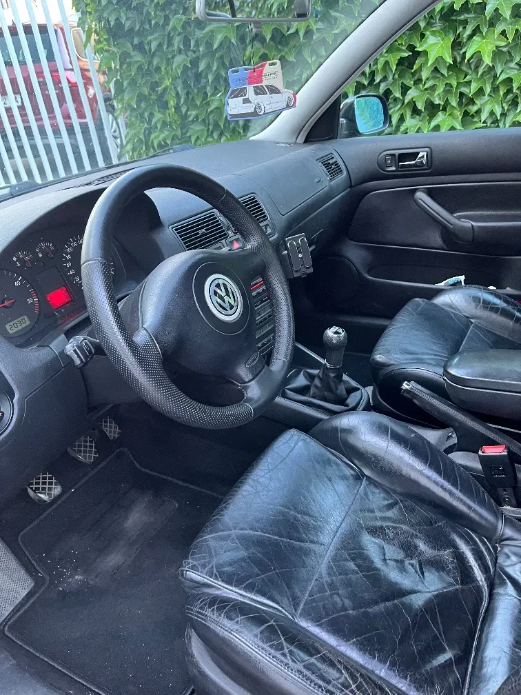 Volkswagen Golf 2001 photo 2