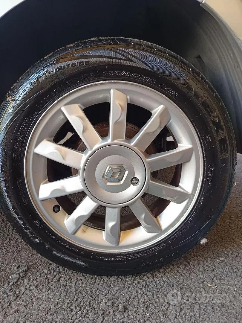 Renault Clio 2008 photo 4