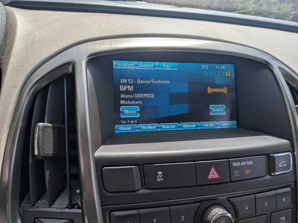 Buick Verano 2014 photo 2