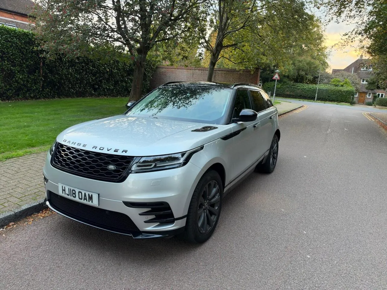 Land Rover Range Rover Velar 2018 photo 3