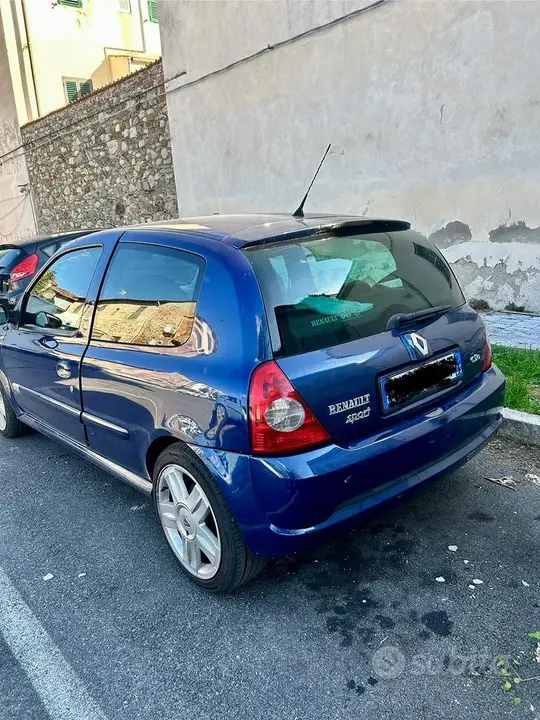 Renault Clio 2004 photo 3