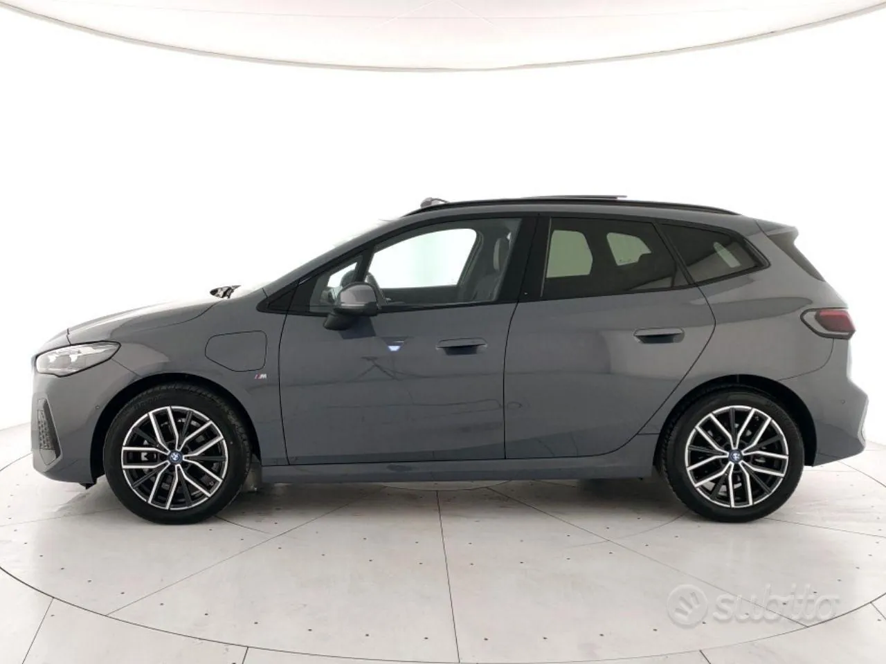 BMW 225E Active Tourer 2025 photo 2
