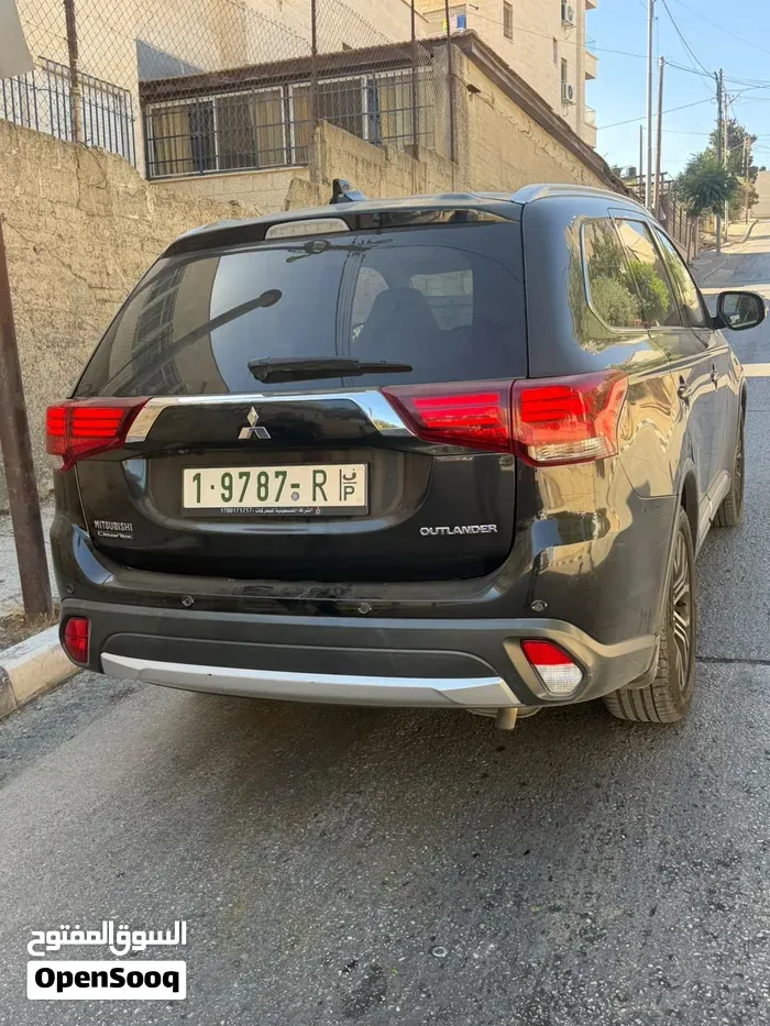 Mitsubishi Outlander 2018 photo 4