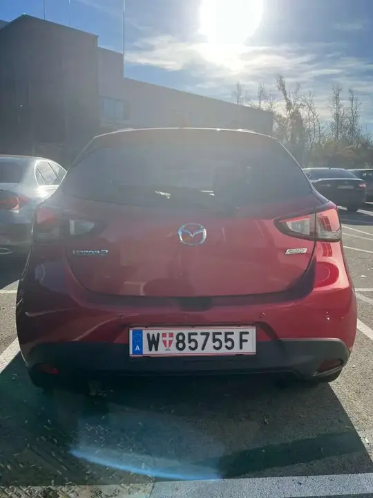 Mazda Mazda2 2017 photo 2