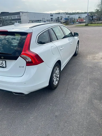 Volvo V60 2016 photo 3