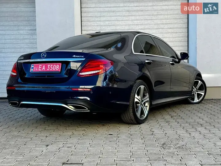 Mercedes-Benz E-Class 2019 photo 4