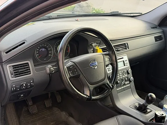 Volvo V70 2011 photo 3