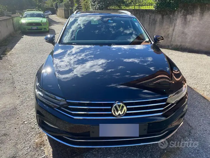 Volkswagen Passat 2020 photo 2