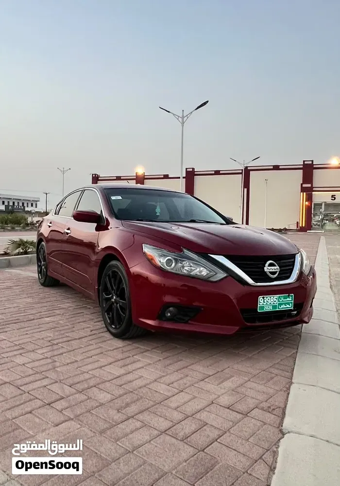 Nissan Altima 2018 photo 2