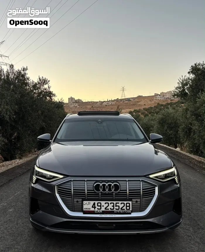 Audi Q8 E-Tron 2020 photo 3