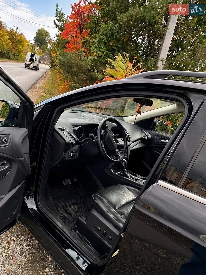 Ford Escape 2017 photo 2