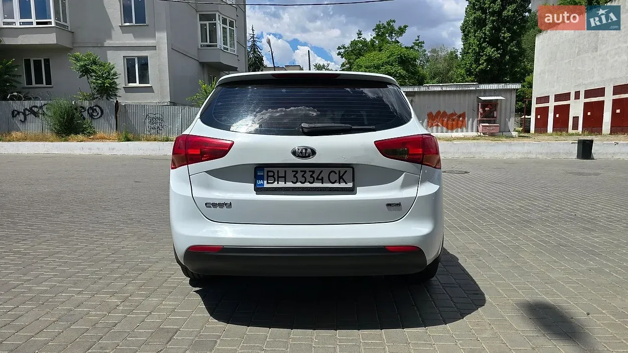 Kia Ceed 2013 photo 4