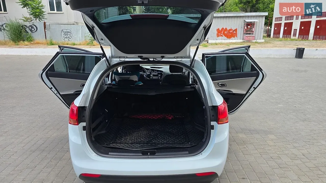 Kia Ceed 2013 photo 5