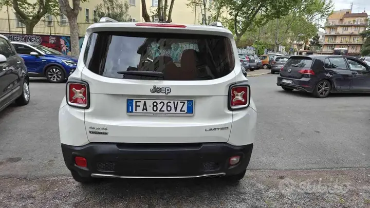 Jeep Renegade 2015 photo 4