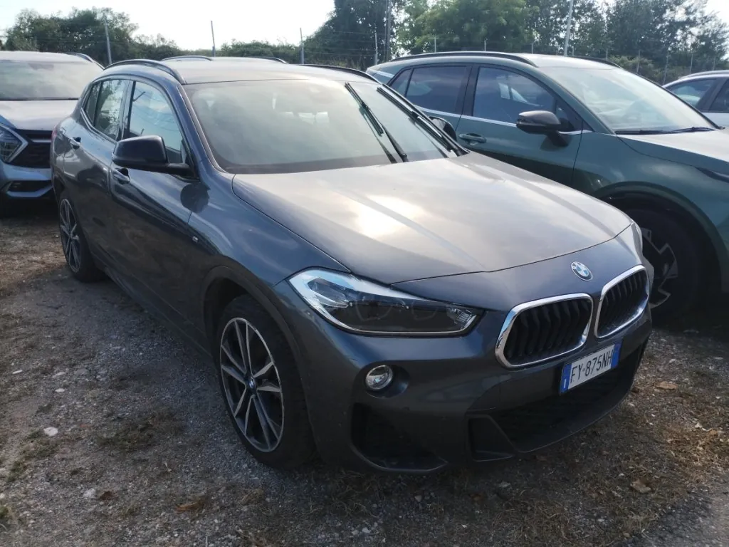 BMW X2