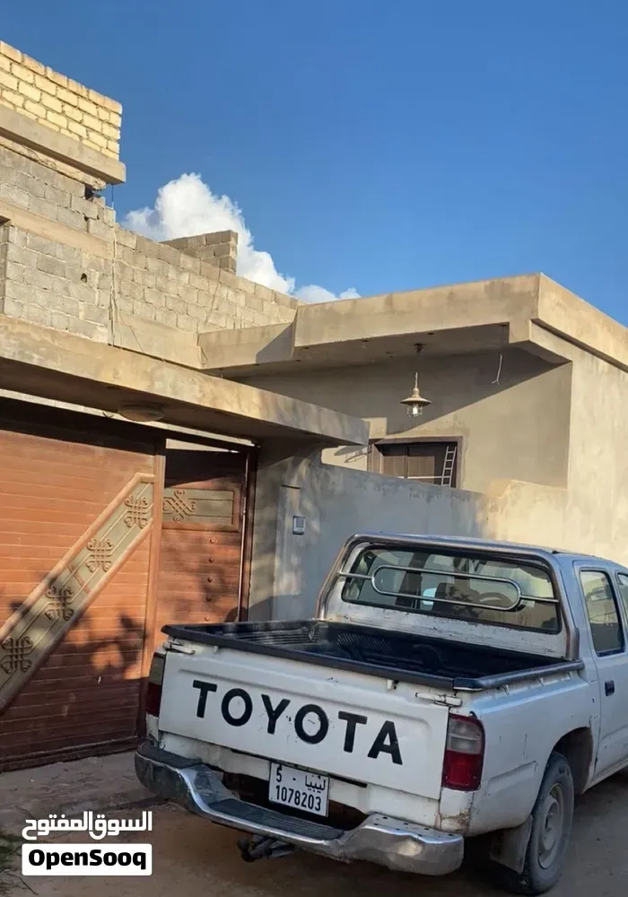 Toyota Hilux 2002 photo 3