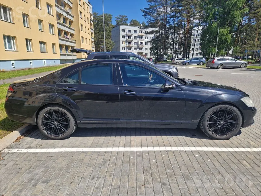 Mercedes-Benz S320 2007 photo 2