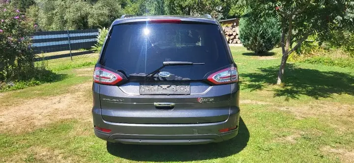 Ford Galaxy 2015 photo 2