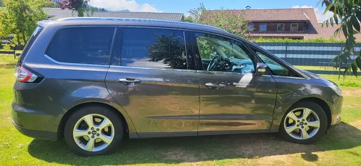 Ford Galaxy 2015 photo 3