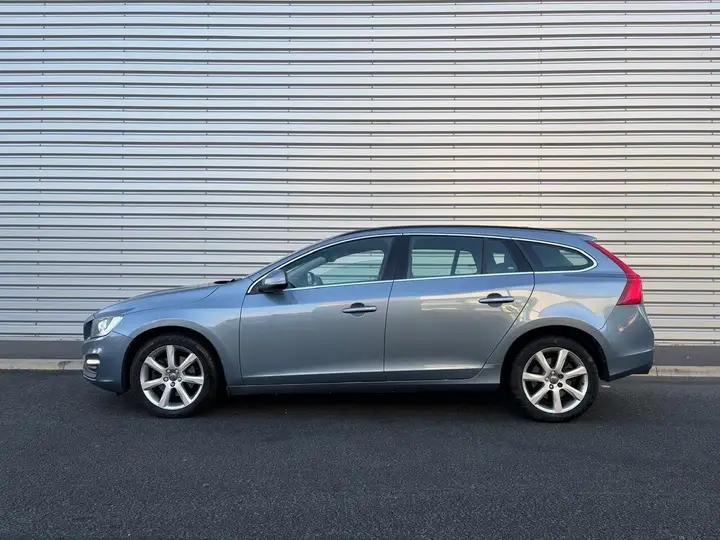 Volvo V60 2017 photo 4
