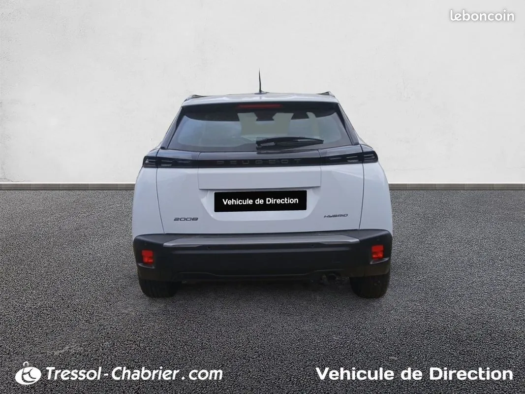 Peugeot 2008 2025 photo 4