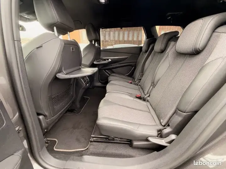 Peugeot 5008 2020 photo 4