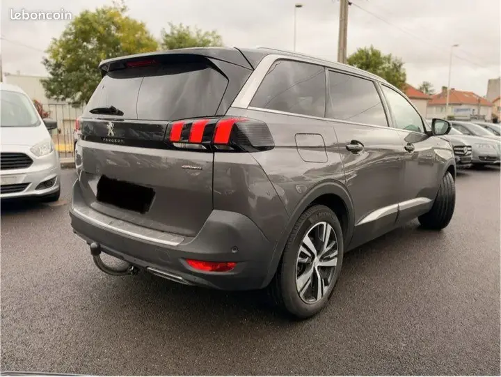 Peugeot 5008 2020 photo 2