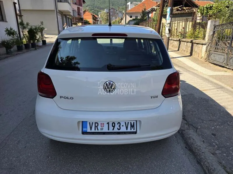 Volkswagen Polo 2012 photo 4