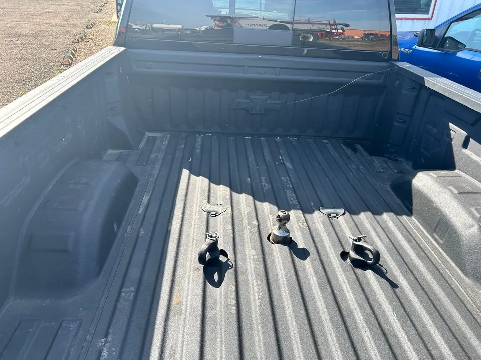 Chevrolet Silverado 2500Hd 2024 photo 3