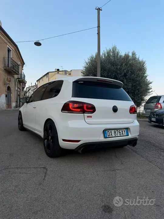 Volkswagen Golf 2009 photo 2