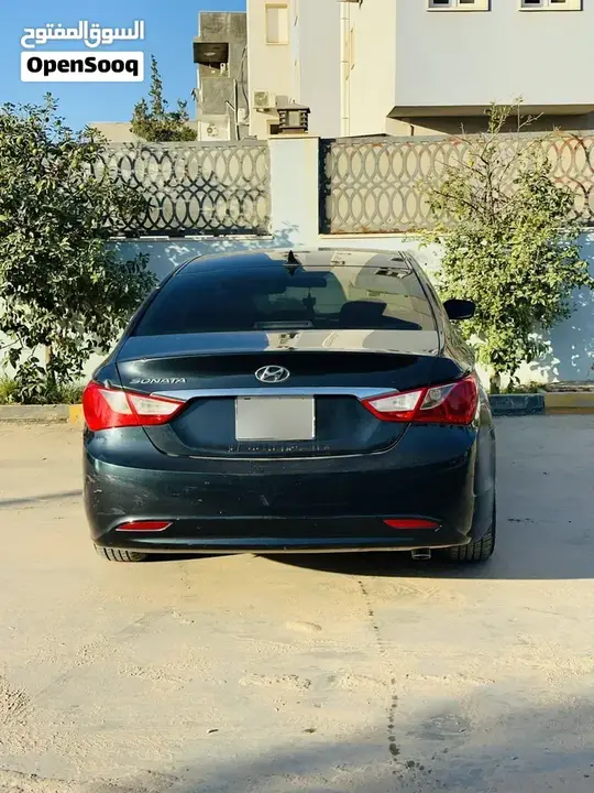 Hyundai Sonata 2011 photo 2