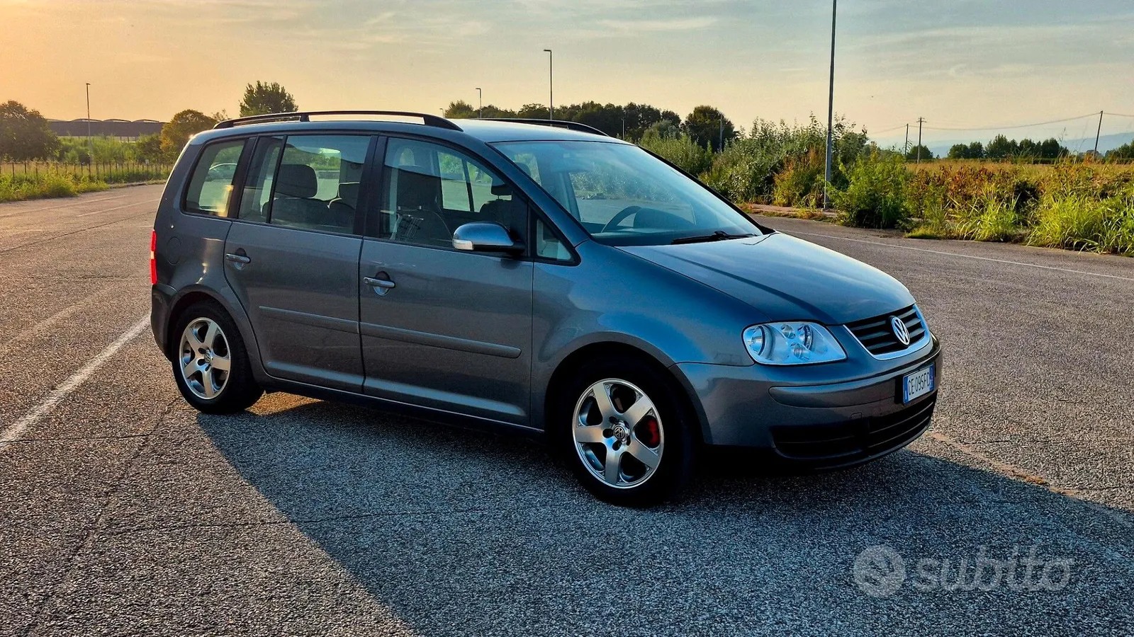 Volkswagen Touran 2004 photo 3