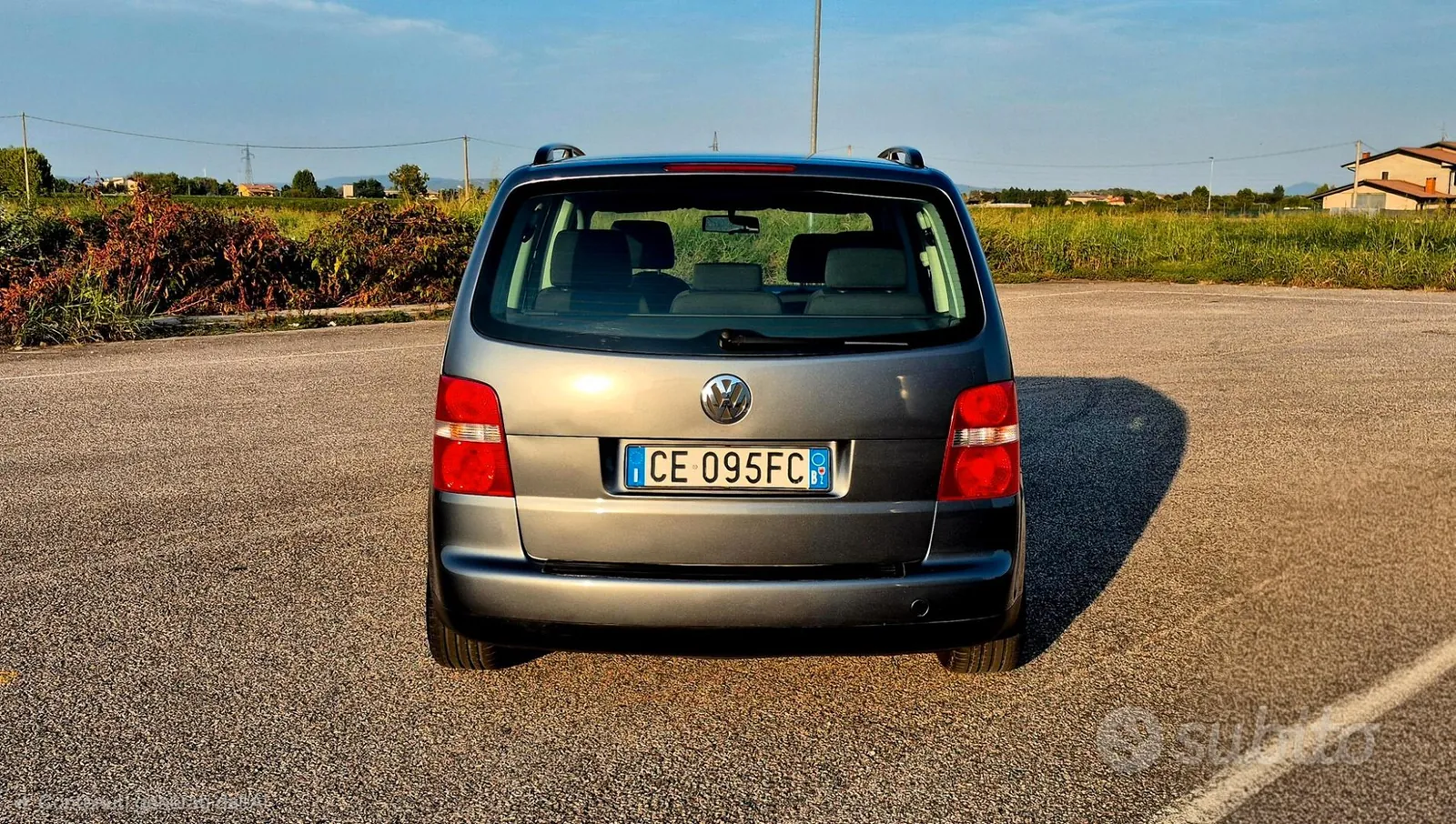 Volkswagen Touran 2004 photo 5