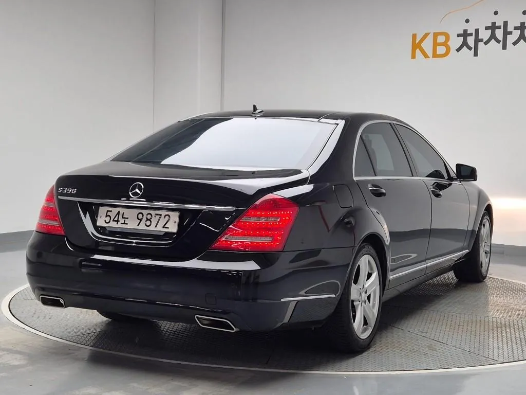 Mercedes-Benz S-Class 2011 photo 3
