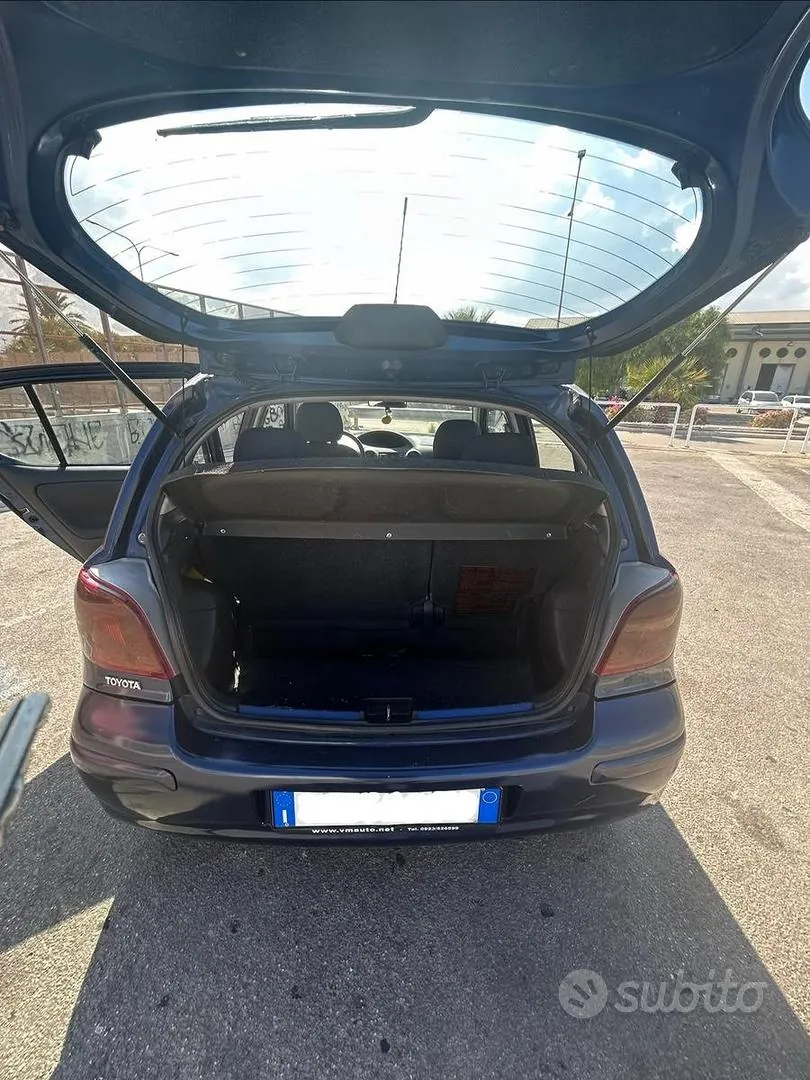 Toyota Yaris 2003 photo 4