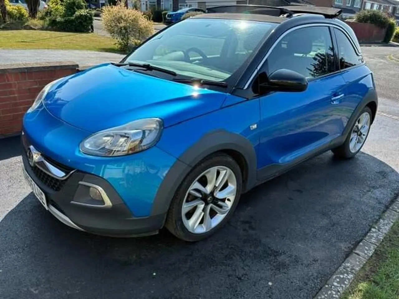 Vauxhall Adam 2015 photo 3