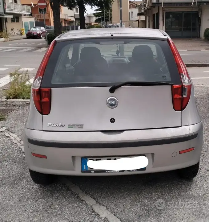 Fiat Punto 2006 photo 2