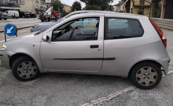 Fiat Punto 2006 photo 4
