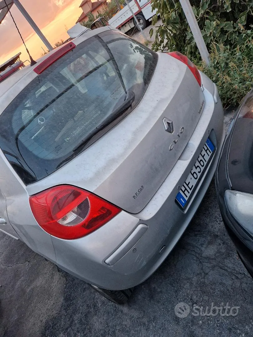 Renault Clio 2007 photo 3